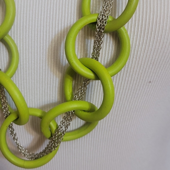 Fun Fashion Necklace - Picture 3 of 8